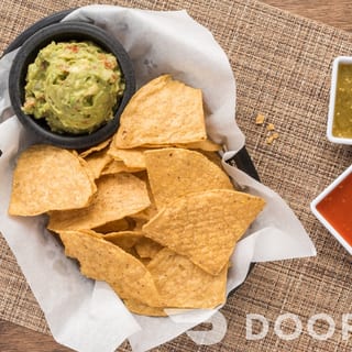 Chips & Guacamole